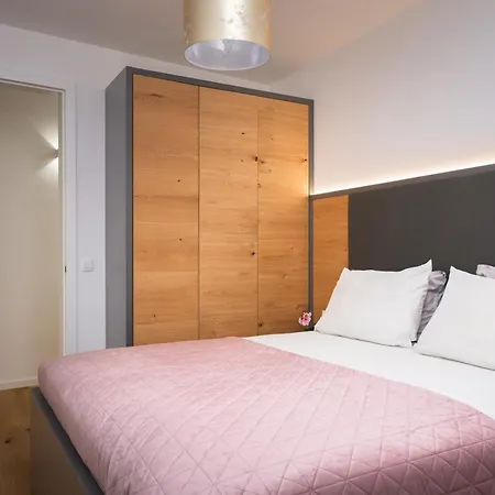 Atrium - Modern Apartment, Terme 3000 & Vivat * 모라브스케토플리체