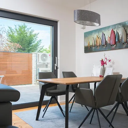 Atrium - Modern Apartment, Terme 3000 & Vivat 펜션